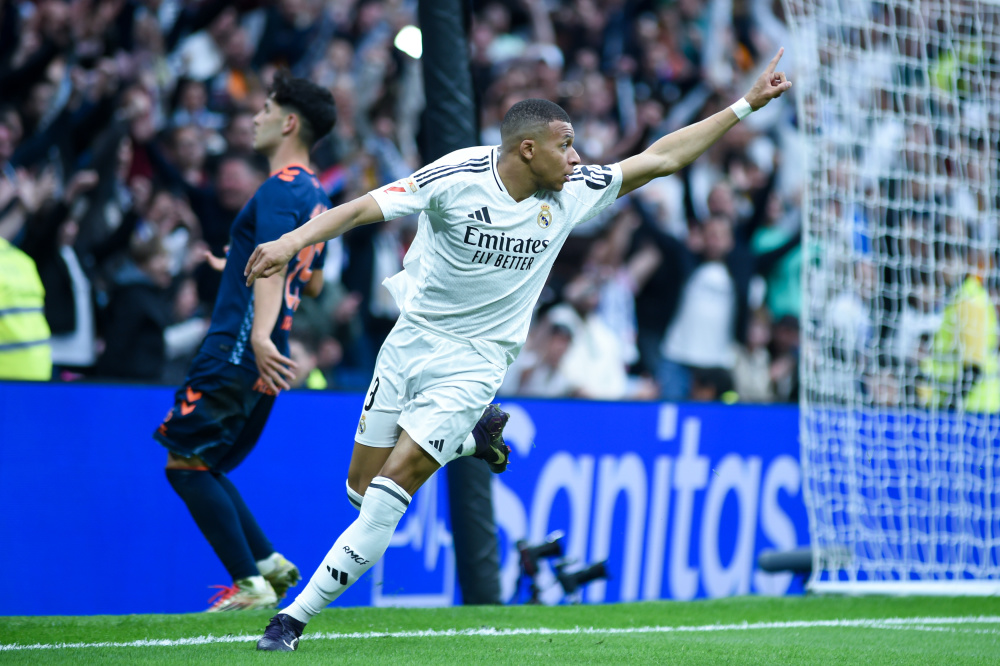 于帕：合同问题不会影响我；坎特让法国队的防守更有保障