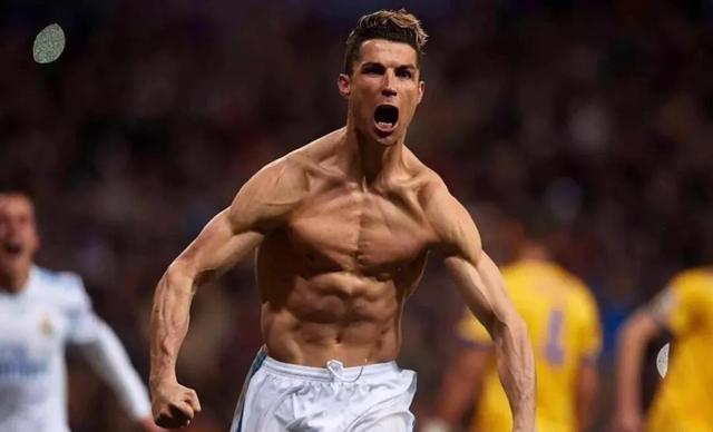 五粮液全球发售世界杯官方联名产品，打造中国白酒国际化“品效合一”新样本