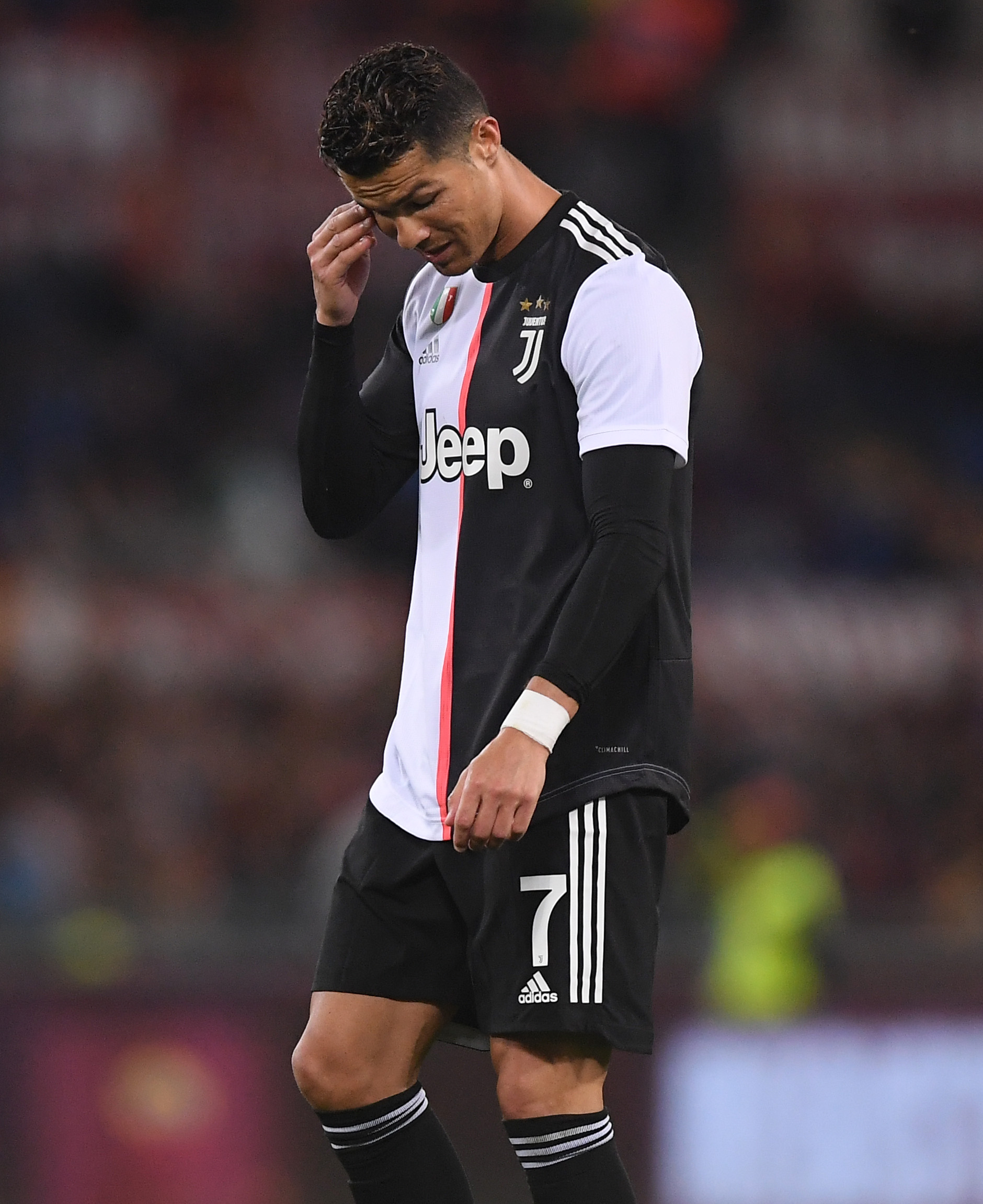 太全面了！杰伦·约翰逊过去5战场均接近30+14+11