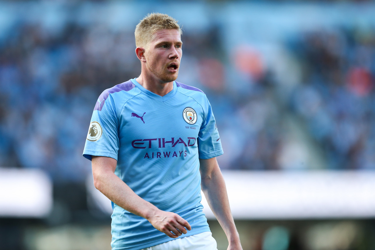 马刺客场115-102击败开拓者，福克斯37分带队取胜，展现全面实力。