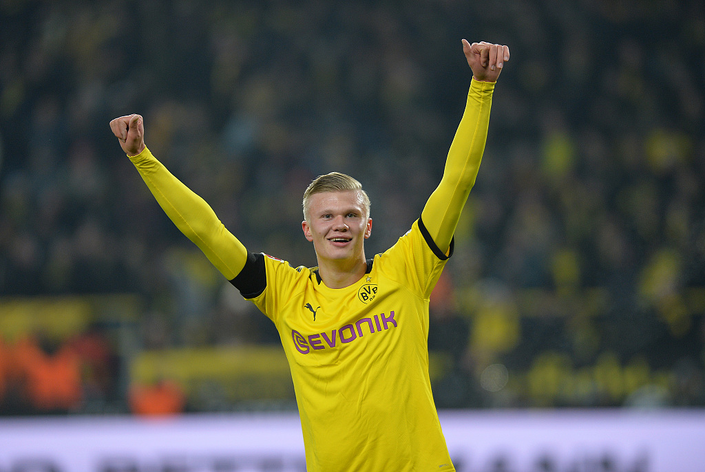 Edgar Lima后半程发力完成夸张动作