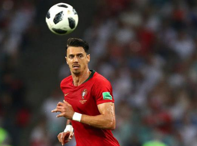 尤文王朝崩塌前夜！8000万神锋轰然倒下